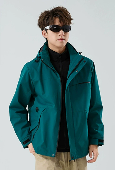 3-in-1 Outdoor Waterproof Windproof Jacket with Fleece Lining – Thick Hiking Coat